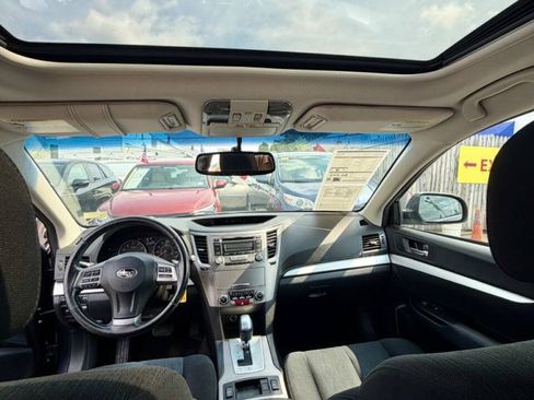 Used 2013 Subaru Outback 2.5i Premium AWD/4WD image 12