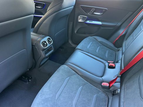 New 2025 Mercedes-Benz GLC 43 AMG 4MATIC Coupe image 21