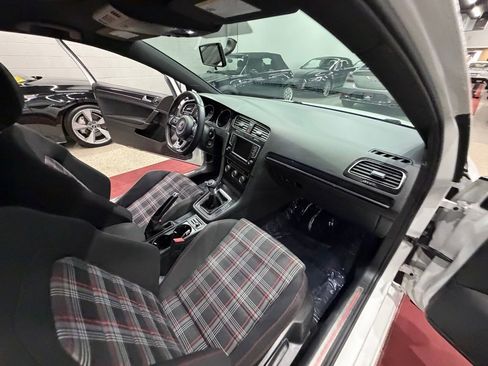 Used 2016 Volkswagen GTI S image 32