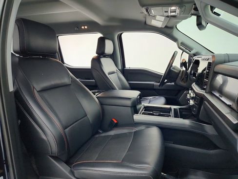 Used 2023 Ford F250 Lariat w/ Sport Appearance Package AWD/4WD image 29