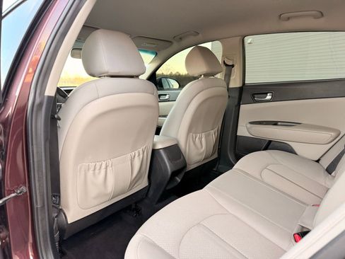 Used 2016 Kia Optima LX image 15