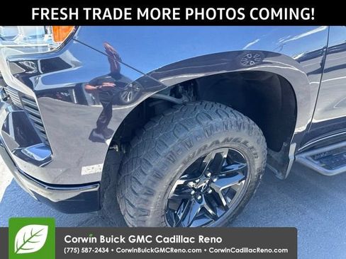 Used 2022 Chevrolet Silverado 1500 LT Trail Boss w/ Convenience Package II AWD/4WD image 2