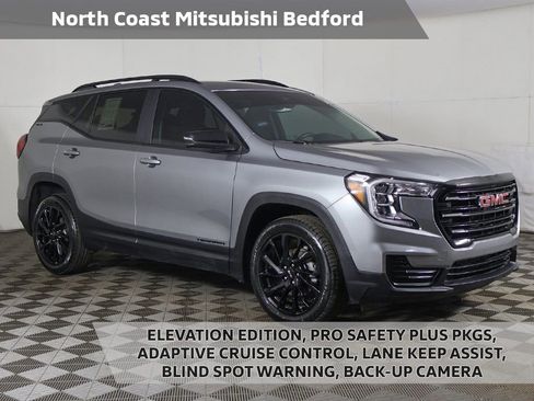 Used 2024 GMC Terrain SLE w/ Elevation Edition image 1