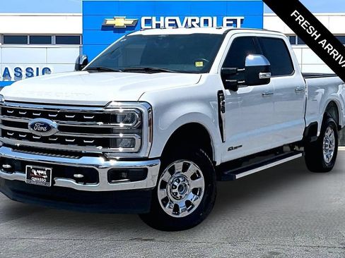 Used 2024 Ford F250 Lariat w/ Chrome Package AWD/4WD image 2