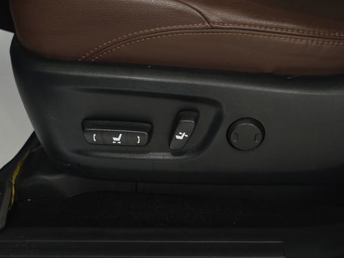 Used 2022 Toyota 4Runner Limited AWD/4WD image 13