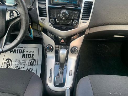 Used 2016 Chevrolet Cruze LT image 11