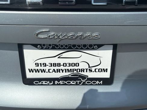 Used 2020 Porsche Cayenne AWD/4WD image 25