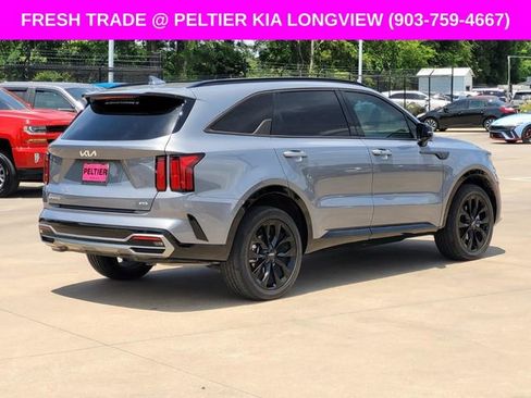 Used 2023 Kia Sorento SX AWD/4WD image 4