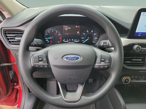 Certified 2020 Ford Escape SE image 13