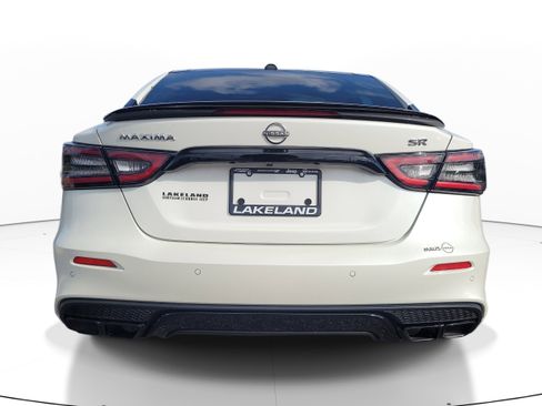 Used 2023 Nissan Maxima SR w/ Sport Mat Group FWD image 5