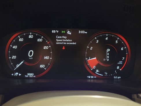 Used 2021 Volvo XC60 T6 Inscription image 23