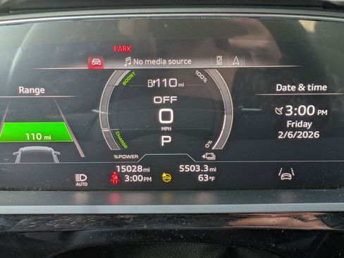 Used 2024 Audi Q8 e-tron Premium Plus w/ Premium Plus Package image 15