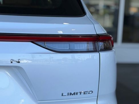 New 2026 Toyota Crown Signia AWD/4WD image 12
