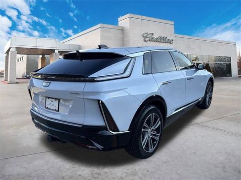 New 2026 Cadillac Lyriq Premium Luxury image 3