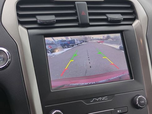 Used 2020 Ford Fusion SE image 43