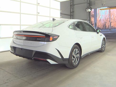 Used 2026 Hyundai Sonata Blue image 3