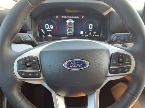 Used 2026 Ford Explorer Active w/ Active Comfort Package RWD image 18