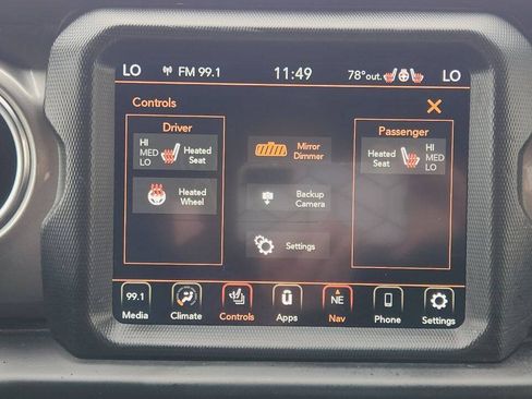 Used 2020 Jeep Wrangler Unlimited Sahara AWD/4WD image 15