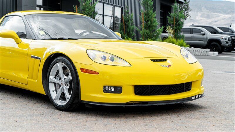 Used 2012 Chevrolet Corvette Grand Sport w/ 2LT Preferred Equipment Group RWD image 9