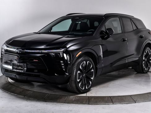 Used 2024 Chevrolet Blazer EV RS AWD/4WD image 2