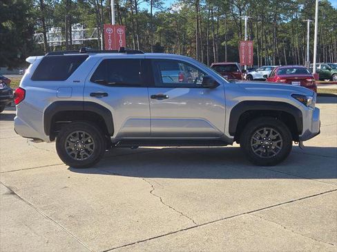 Certified 2025 Toyota 4Runner SR5 image 9