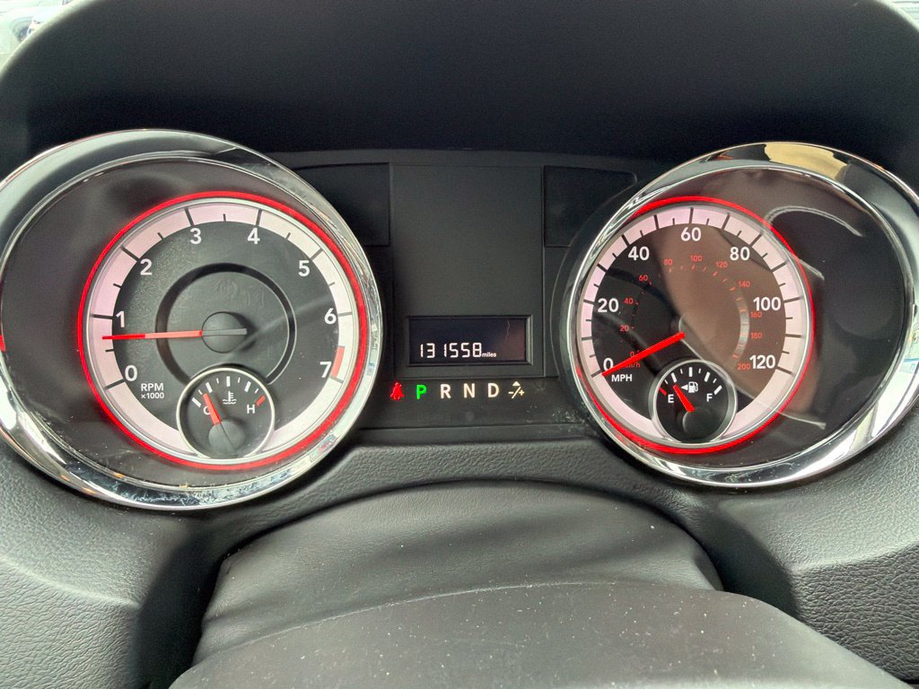Used 2015 Dodge Grand Caravan SXT w/ UConnect Hands-Free Group FWD image 17