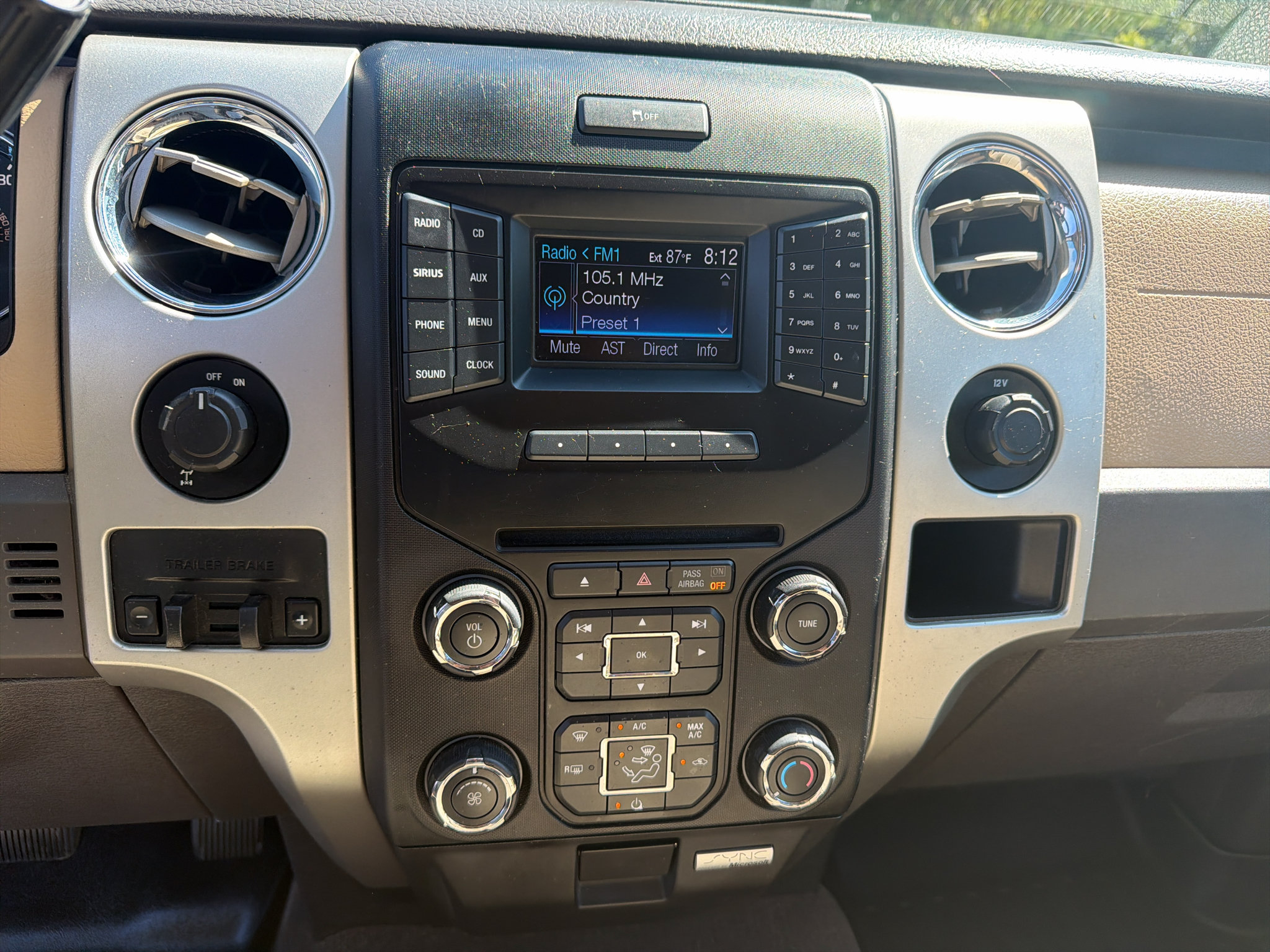 Used 2013 Ford F150 XLT w/ Luxury Equipment Group RWD image 16