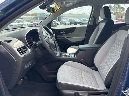 Used 2024 Chevrolet Equinox LS FWD image 4
