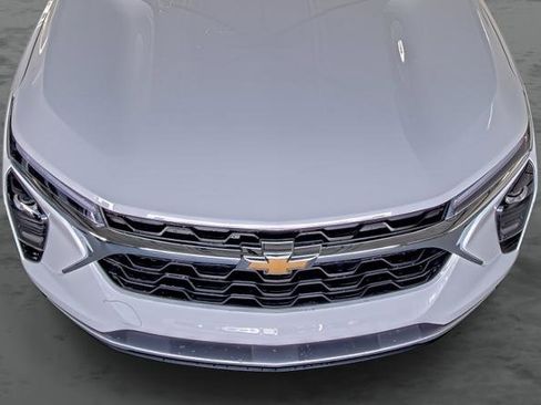 New 2026 Chevrolet Trax LT w/ LT Convenience Package image 18