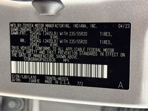 Used 2023 Toyota Highlander Platinum FWD image 29