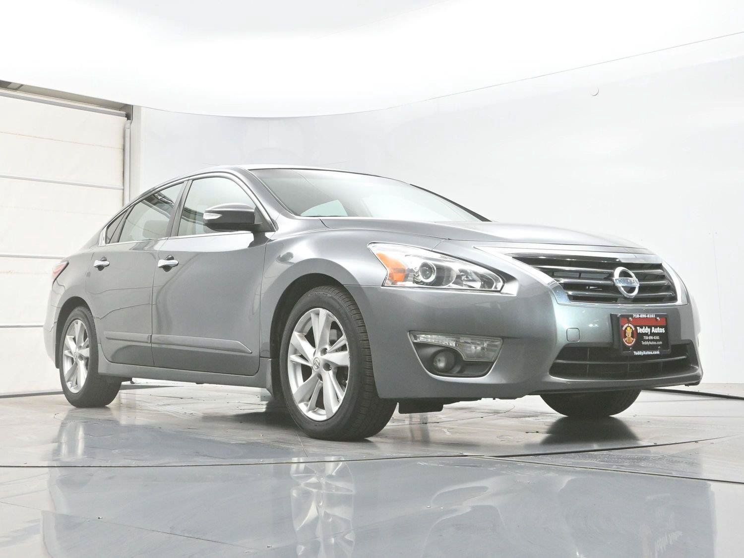 Used 2015 Nissan Altima 2.5 SL w/ Technology Package FWD image 29