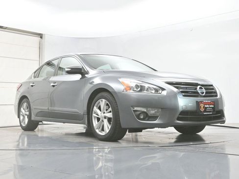 Used 2015 Nissan Altima 2.5 SL w/ Technology Package FWD image 29