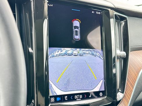 Used 2023 Volvo XC60 B5 Ultimate w/ Climate Package image 23