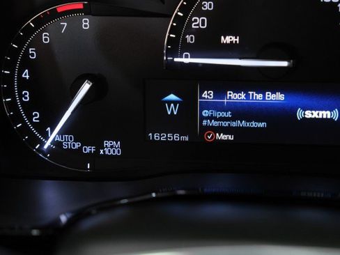 Used 2019 Cadillac XT5 FWD image 17