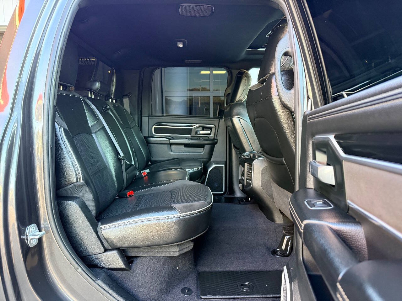 Used 2020 RAM 2500 Laramie w/ Night Edition AWD/4WD image 40
