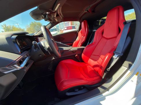 Used 2025 Chevrolet Corvette Stingray Coupe w/ 1LT image 23