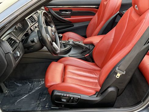 Used 2015 BMW M4 Convertible RWD image 17