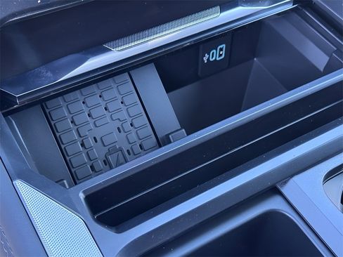 New 2026 Ford F250 Platinum w/ FX4 Off-Road Package image 37