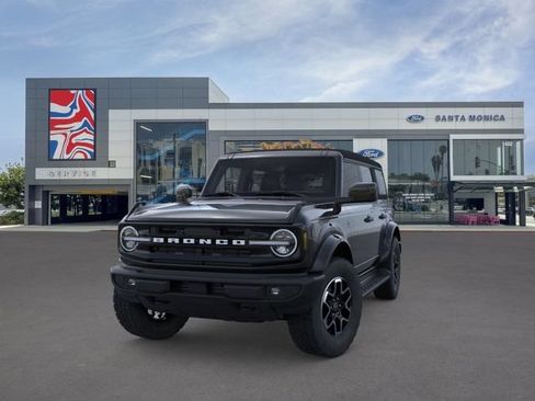 New 2026 Ford Bronco Outer Banks AWD/4WD image 2