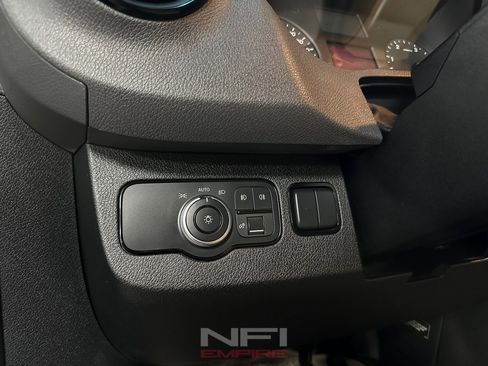 Used 2020 Mercedes-Benz Sprinter 3500 image 24