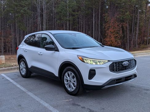 New 2026 Ford Escape Active image 3