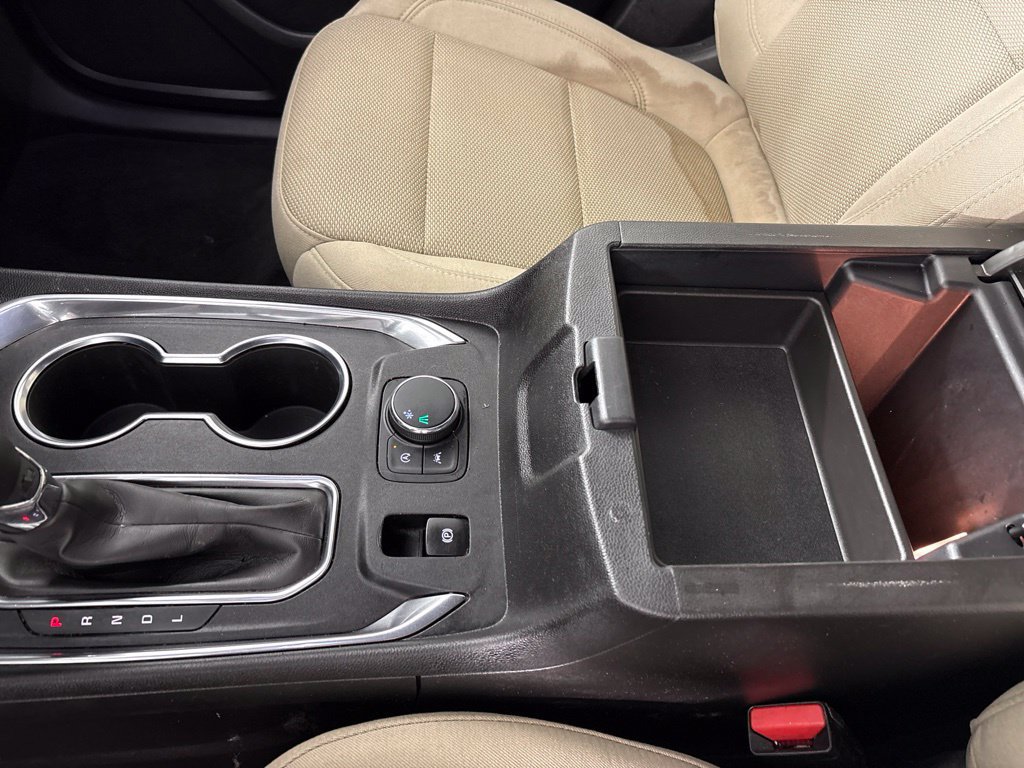 Used 2022 Chevrolet Traverse LS FWD image 49