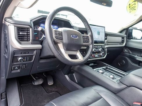 Used 2022 Ford Expedition Max XLT image 29