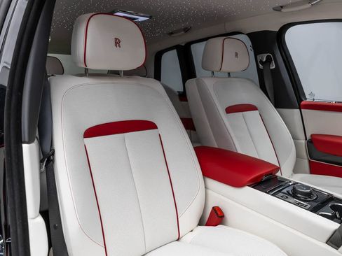 New 2027 Rolls-Royce Cullinan Black Badge AWD/4WD image 16