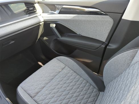 New 2026 Volkswagen Tiguan S image 27