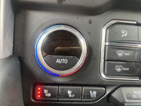 Used 2024 GMC Yukon SLT image 26