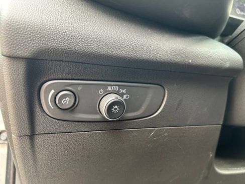 Used 2023 Buick Envision Preferred w/ Sport Touring Package AWD/4WD image 21