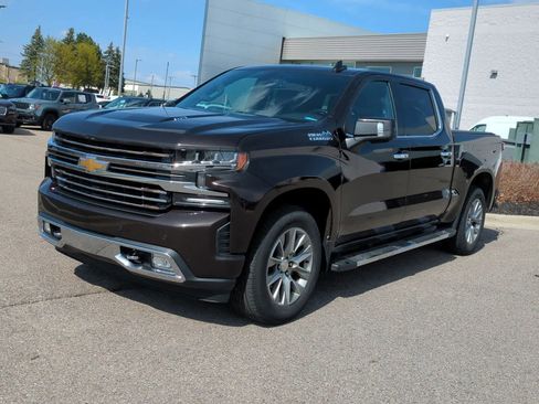 Used 2019 Chevrolet Silverado 1500 High Country w/ Z71 Off-Road Package image 4