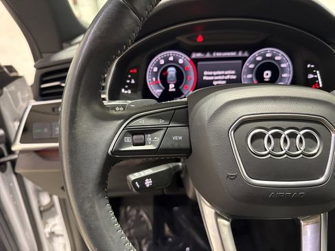 Used 2020 Audi Q8 Premium Plus w/ Premium Plus Package image 40