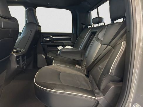New 2026 RAM 2500 Laramie AWD/4WD image 14